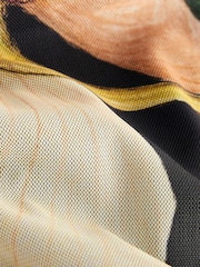 Kew Collection mit Floral Muster, Schwarz - Langarm-Maxikleid aus Mesh-Material mit floralem Muster - Bild 8 von 8