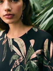 Black Palm Print Kew Collection Crepe Short Sleeve Boxy T-Shirt - Image 5 of 8