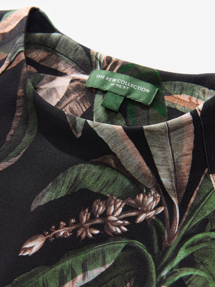 Black Palm Print Kew Collection Crepe Short Sleeve Boxy T-Shirt - Image 7 of 8