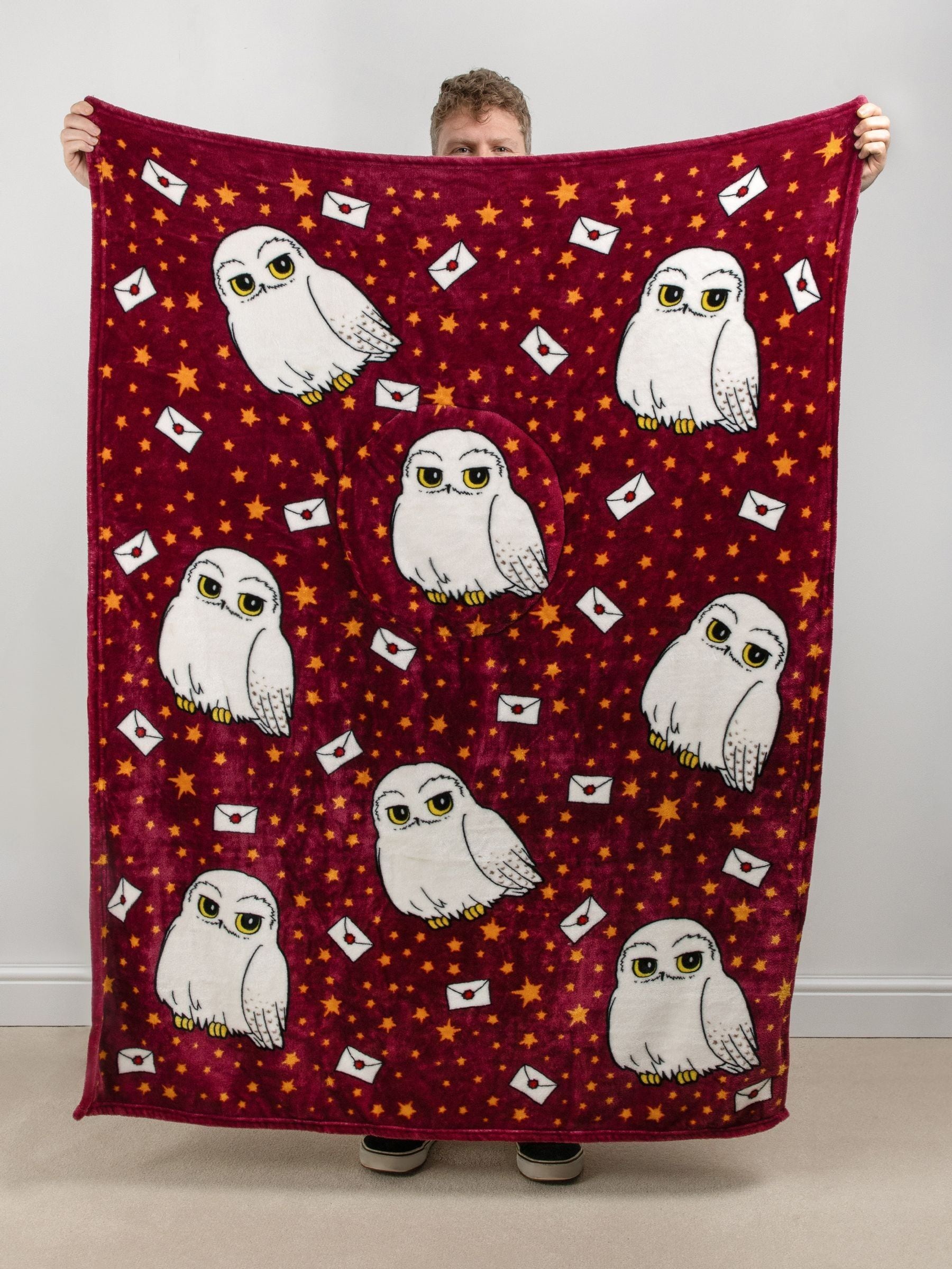 B&Q - Harry Potter Hedwig 2 In 1 Cushion BlanketFoldable Soft Throw 120X150CmTravel & Home DecorPaladone - Image 3