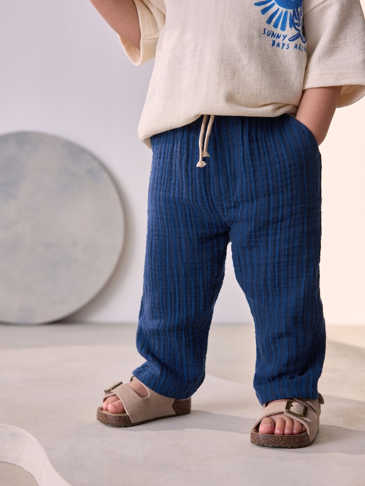 Marineblau/Blau gestreift - Weiche, strukturierte Hose aus 100 % Baumwolle (3Monate–7Jahre) - Bild 1 von 9 Marineblau/Blau gestreift - Weiche, strukturierte Hose aus 100 % Baumwolle (3Monate–7Jahre) - Bild 1 von 9
