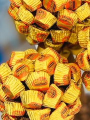 Personalised Reeses Peanut Butter Cup Tree by Sweet Trees - Image 2 of 3