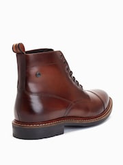 Braun - Base London Stake Schnürstiefel mit Zehenkappe - Bild 3 von 6