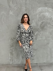VILA Printed Long Sleeve V-Neck Midi Dress - Bild 1 von 7