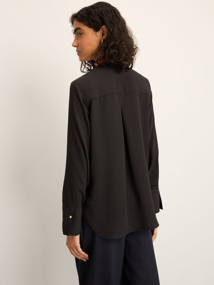 Negro - Blusa de corte relajado con cuello de pico y manga larga - Imagen 2 de 4 Negro - Blusa de corte relajado con cuello de pico y manga larga - Imagen 2 de 4