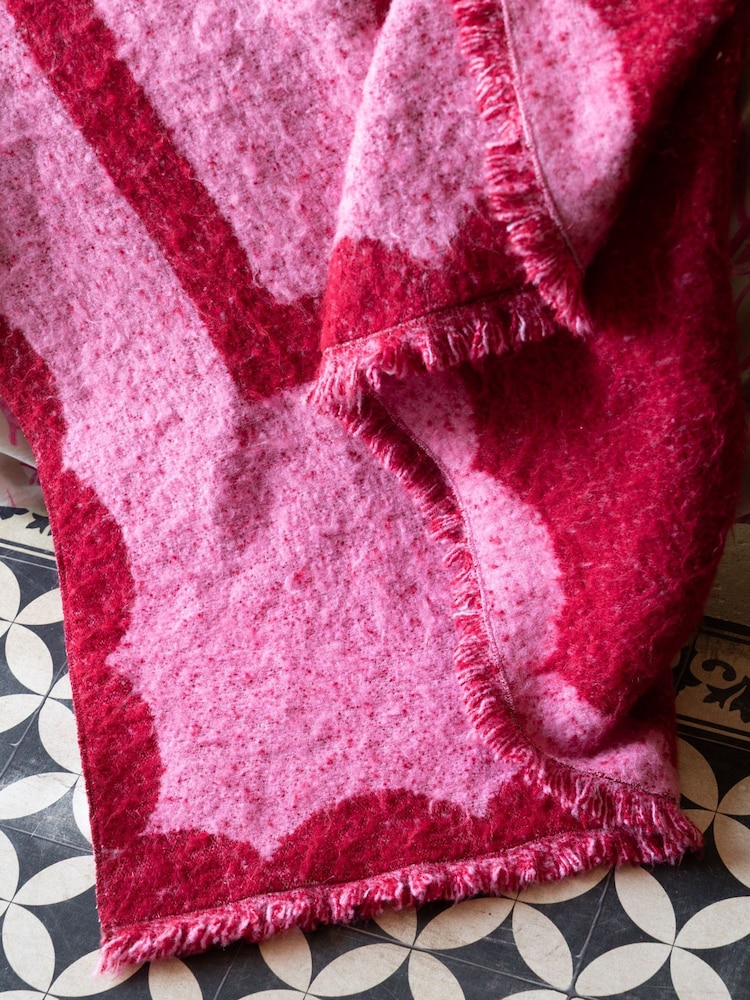 Rockett St George Pink Ooh La La Slogan Brushed Throw - Image 2 of 4