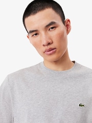 Серый - Lacoste Relaxed Fit Jersey 100% Cotton T-Shirt - Image 8 of 14