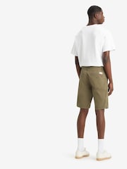 Oliva - Pantalones cortos chinos XX de Levi's® - Imagen 2 de 5