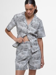 Barbour® Romy shorts met print - Image 3 of 5