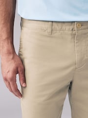 Marrón - Lacoste Slim Fit Stretch Cotton Chino Bermuda Golf Shorts - Imagen 3 de 7