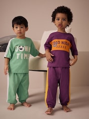 Mehrfarbiger leuchtender Schriftzug - Pyjamas mit langen Beinen und Kurzarm in entspannter Passform, 3er-Pack (9M.–10J.) - Bild 2 von 4