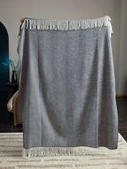 Black/White Herringbone Cosy Throw - Image 3 of 6