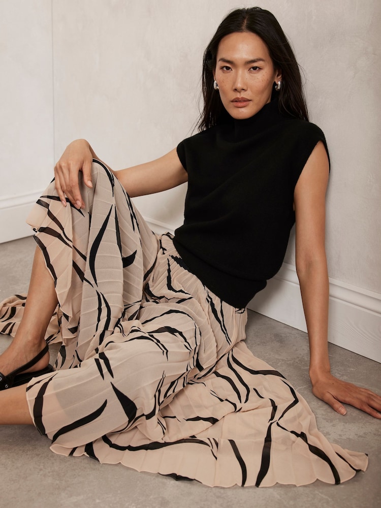 Mint Velvet Cream Print Pleated Maxi Skirt - Image 1 of 1