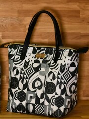 Navigate Black Monochrome Insulated 5 Litre Lunch Tote - Image 1 of 2