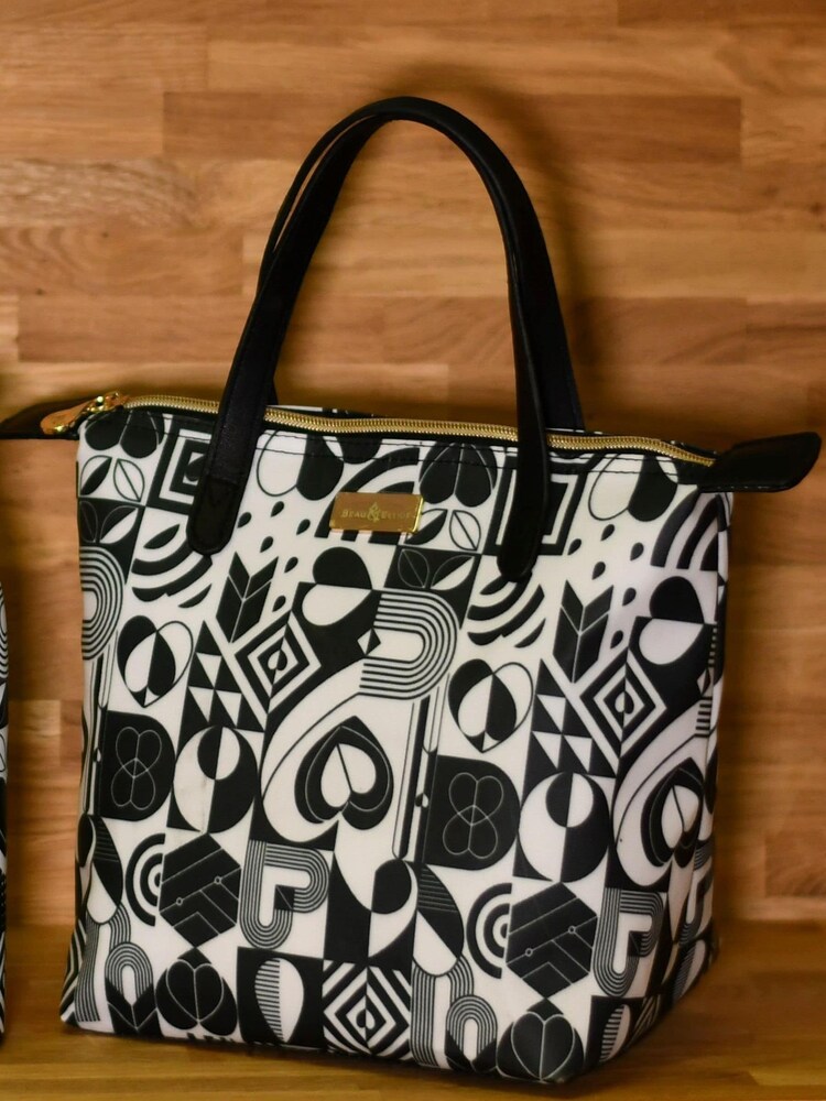 Navigate Black Monochrome Insulated 5 Litre Lunch Tote - Image 1 of 2