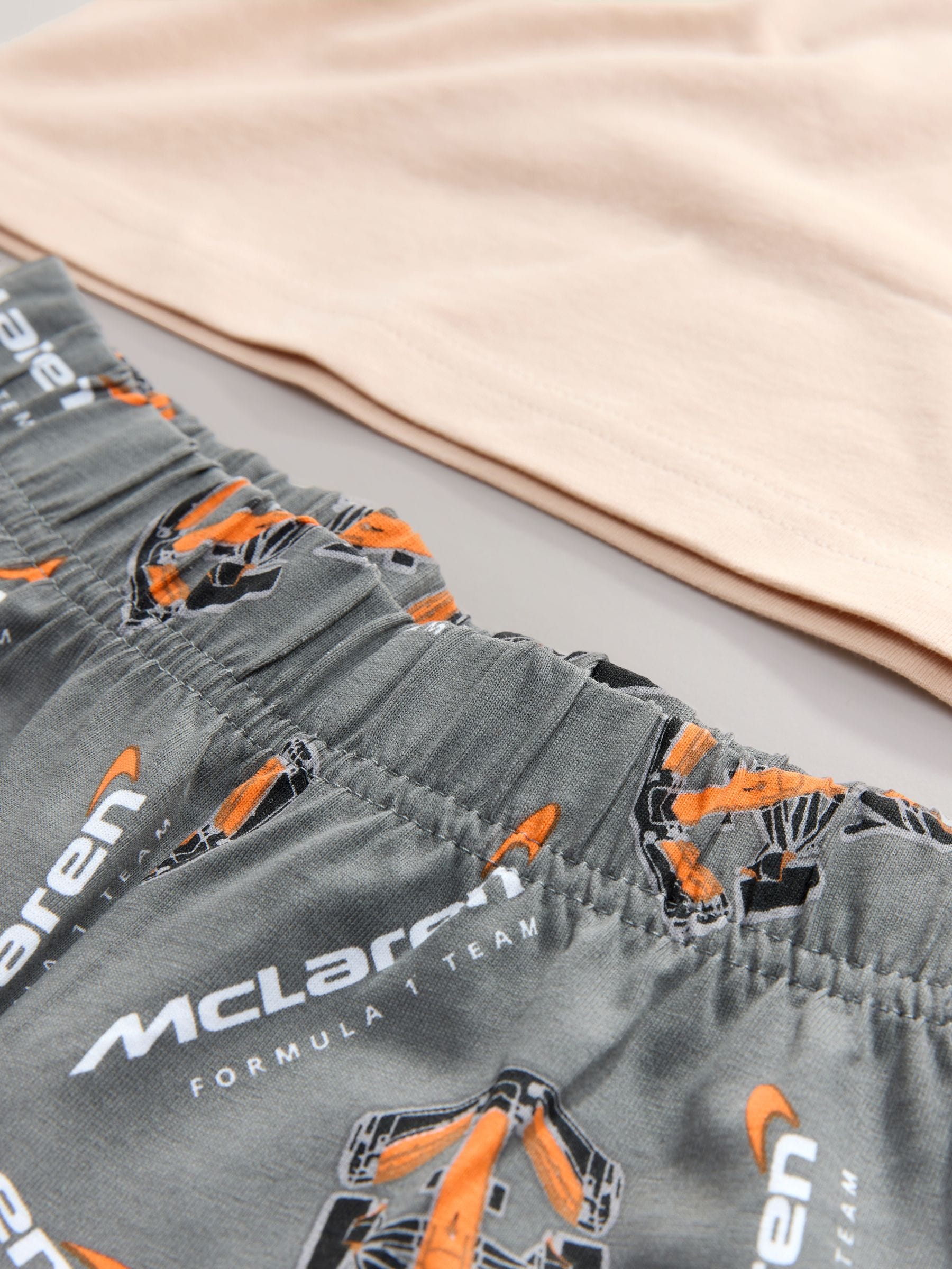 Next：日本 ブラック / クリーム McLaren - シングル コットン 100