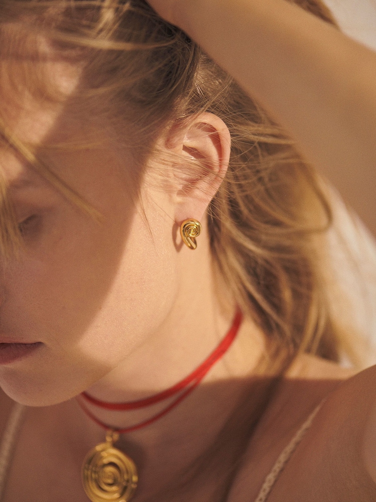 Anni Lu Red Spiral On A String Necklace - Image 3 of 3