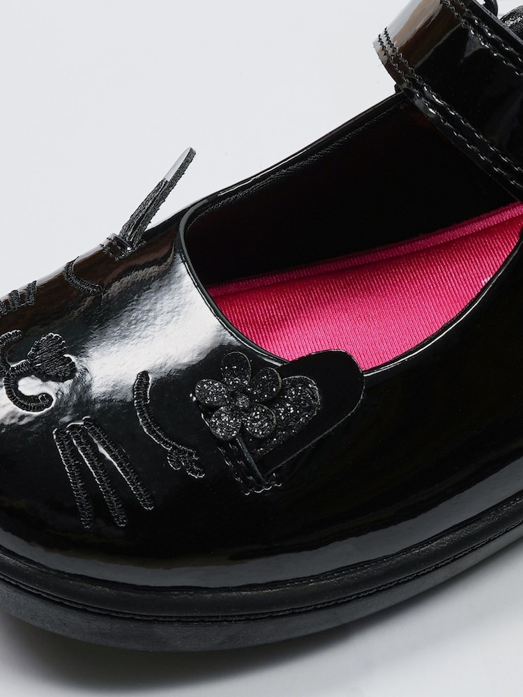 Chaussures d’école ToeZone lapin en cuir verni - Image 5 of 6