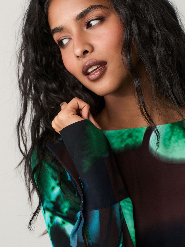 Black/Green Floral Print Long Sleeve Ruched Detail Blouse - Image 5 of 5