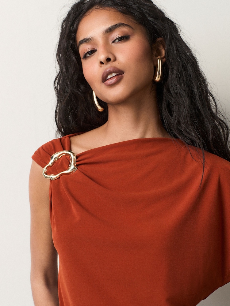 Rust Red Asymetric Drape Hardware Top - Image 4 of 4