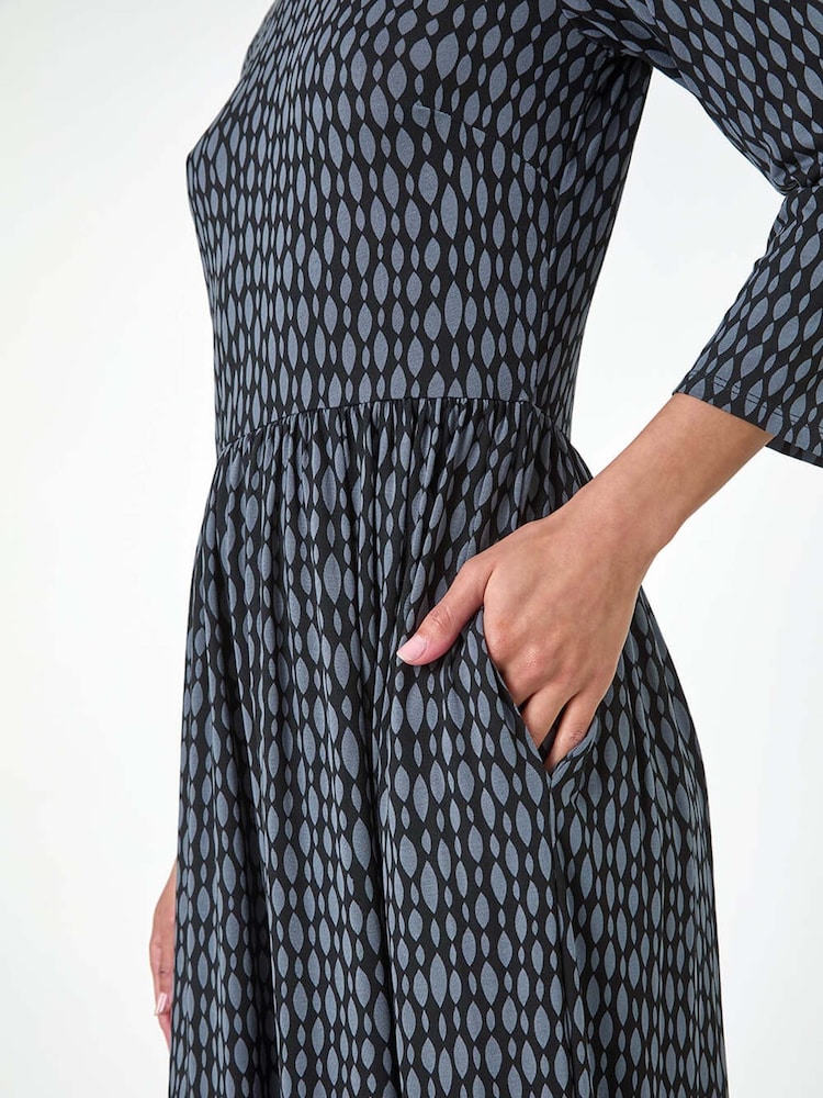Roman Grey Geometric Pocket Stretch Midi Dress - Image 5 of 5