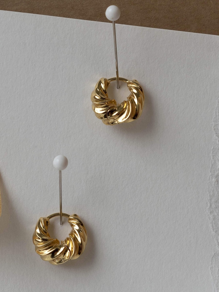 Otiumberg Gold Vermeil Mini Twisted Graduated Hoops - Image 2 of 3