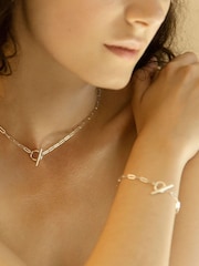 Plata de ley - Collar de eslabones pequeños Love de Otiumberg - Imagen 3 de 4