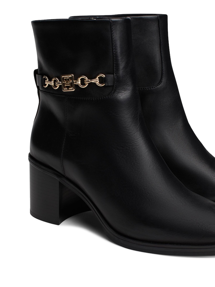 Tommy Hilfiger Chain Leather Mid Heel Black Boots - Image 4 of 7