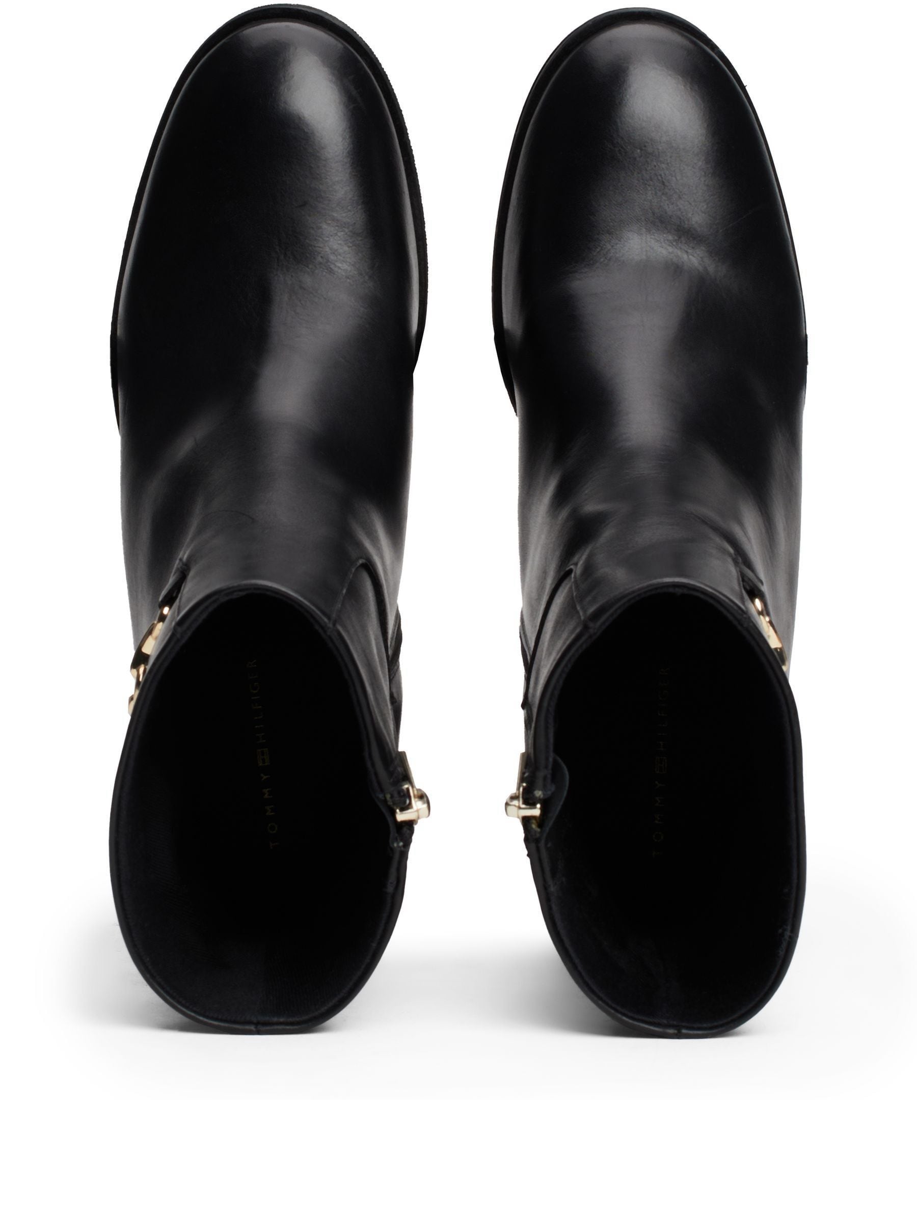 Tommy hilfiger tommy chain dress sneaker on sale