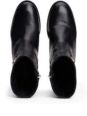 Tommy Hilfiger Chain Leather Mid Heel Black Boots - Image 5 of 7