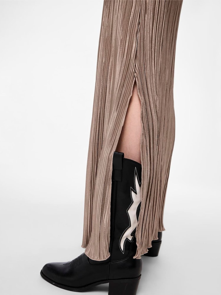 PIECES Brown Plisse Maxi Dress - Image 2 of 4