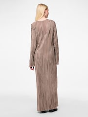 PIECES Brown Plisse Maxi Dress - Image 4 of 4