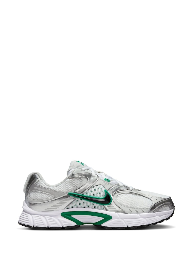 Nike White/Black V5 Runner Trainers - Image 1 of 10