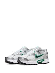 Nike White/Black V5 Runner Trainers - Image 5 of 10