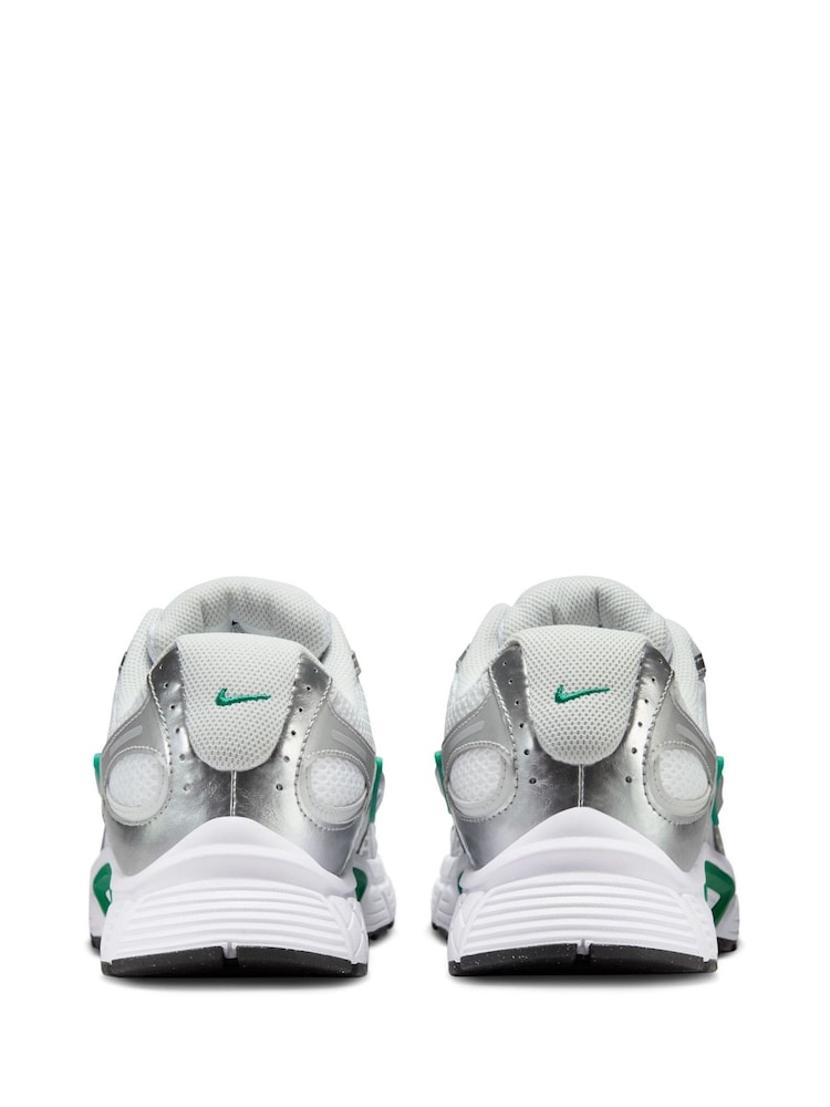 Nike White/Black V5 Runner Trainers - Image 6 of 10