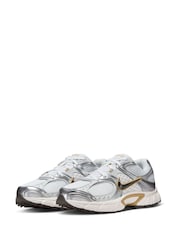 Nike White Brown V5 Runner Trainers - Image 3 of 8