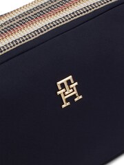 Tommy Hilfiger Blue Poppy Camera Bag - Image 4 of 4