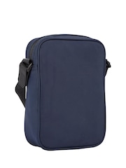 Minibolso azul estilo reportero de repreve de Tommy Hilfiger - Imagen 2 de 5