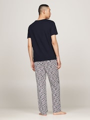 Tommy Hilfiger White Signature Essential Short Sleeved 100% Cotton T-Shirt 3 Pack - Image 3 of 7