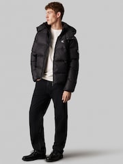 Calvin Klein Essentials dunjakke - Bilde 2 av 4