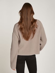 Jersey de cuello vuelto con etiqueta tejida de Calvin Klein - Imagen 2 de 6