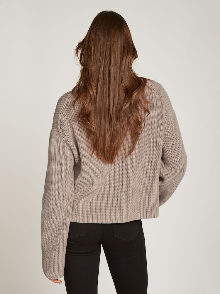 Jersey de cuello vuelto con etiqueta tejida de Calvin Klein - Imagen 2 de 6