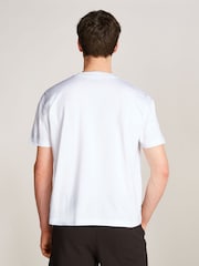 Calvin Klein Boyfriend Textured 100% Cotton T-Shirt - Bild 2 von 6