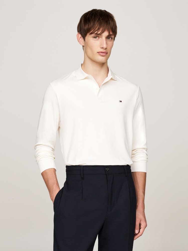 Creme - Tommy Hilfiger Langarm-Polohemd aus 100 % fließender Baumwolle in normaler Passform - Bild 1 von 5