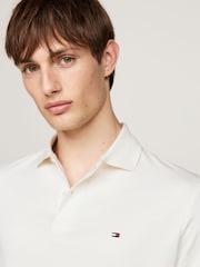 Creme - Tommy Hilfiger Langarm-Polohemd aus 100 % fließender Baumwolle in normaler Passform - Bild 4 von 5