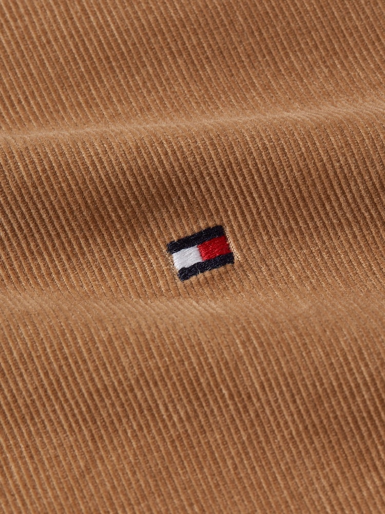 لون طبيعي - قميص كوردروي سادة من القطن 100% تلبيس قياسي من Tommy Hilfiger - صورة 3 من 3 لون طبيعي - قميص كوردروي سادة من القطن 100% تلبيس قياسي من Tommy Hilfiger - صورة 3 من 3