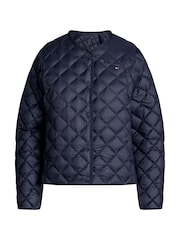 כחול  - Tommy Hilfiger ז'קט פוך ללא צווארון בדוגמת תפירת טלאים - Image 5 of 6