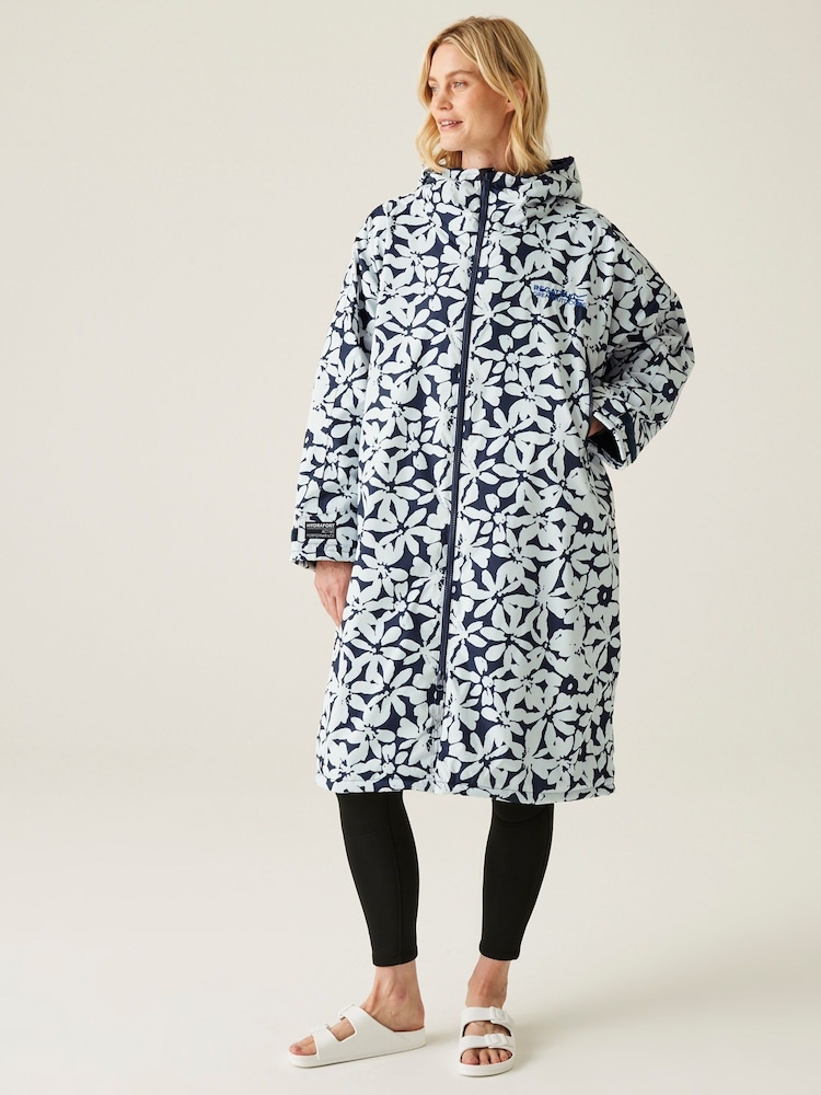 Regatta Blue Adult Waterproof Changing Robe - Image 1 of 10