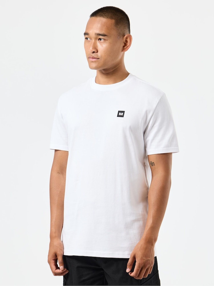 Weiß - Weekend Offender Cannon Beach Herren-T-Shirt mit klassischem Abzeichen - Bild 1 von 5