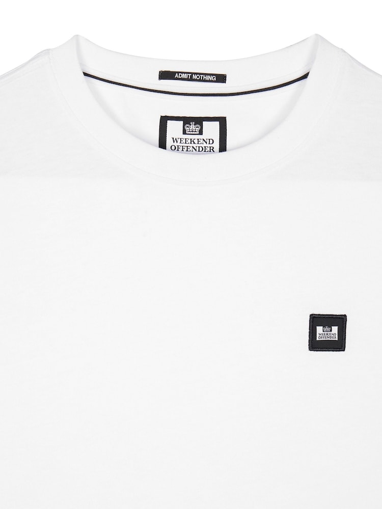 Weiß - Weekend Offender Cannon Beach Herren-T-Shirt mit klassischem Abzeichen - Bild 5 von 5